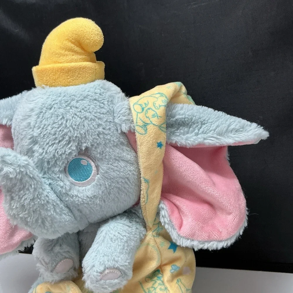 Disney Babies Dumbo in a Blanket Pouch/Swaddle 10